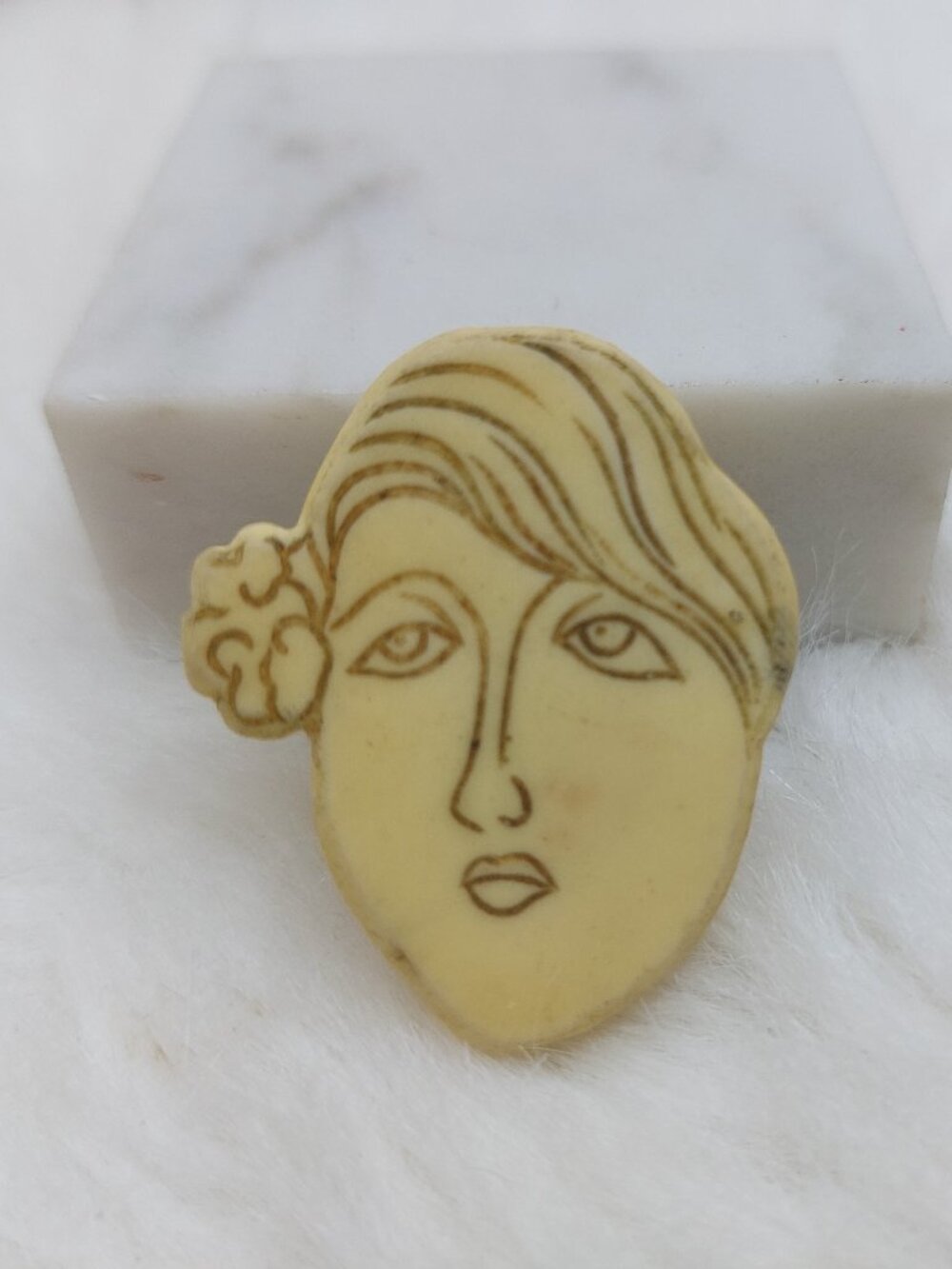 Vintage Jacqueline Acrylic Portrait Pin